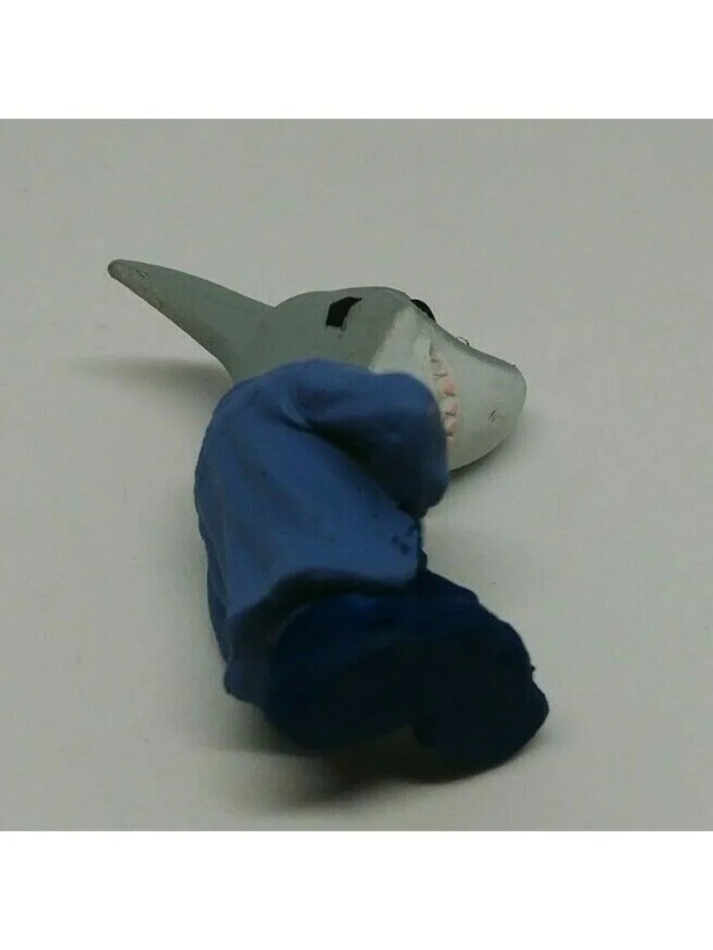 Neighborhood Rascals Sharky collectible retired 1.75